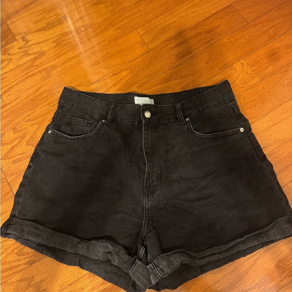 H&M Black High-Rise Cuffed Denim Shorts